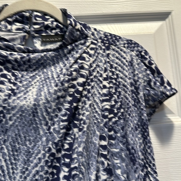 NWT! Elie Tahari Blue Printed Draped Mock Neck Sleeveless Top Blouse XL - Picture 5 of 10